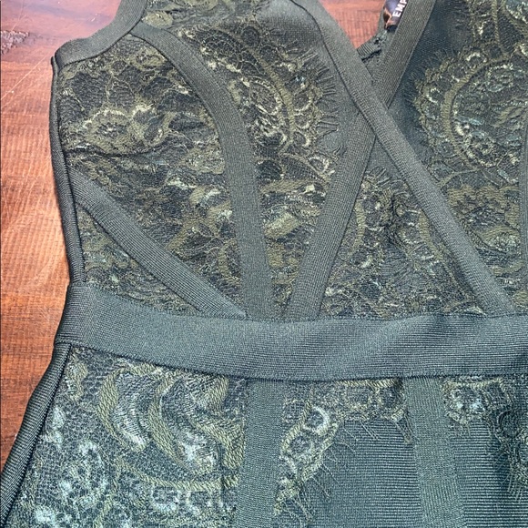 Emprada Dark Green Lace Mini Body con Dress XS - Picture 4 of 7